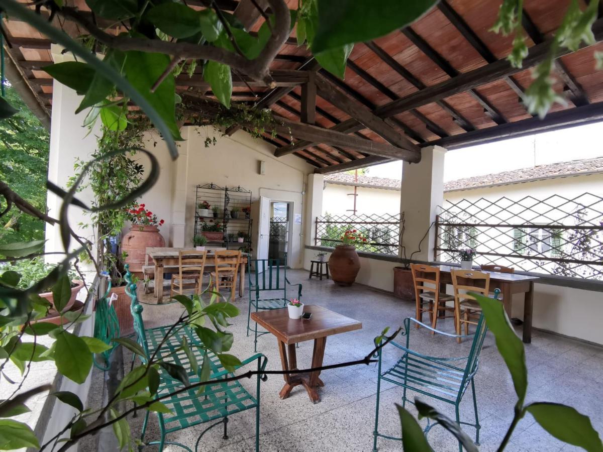 Agriturismo La Fattoria Di Capezzana การ์มิญาโน ภายนอก รูปภาพ