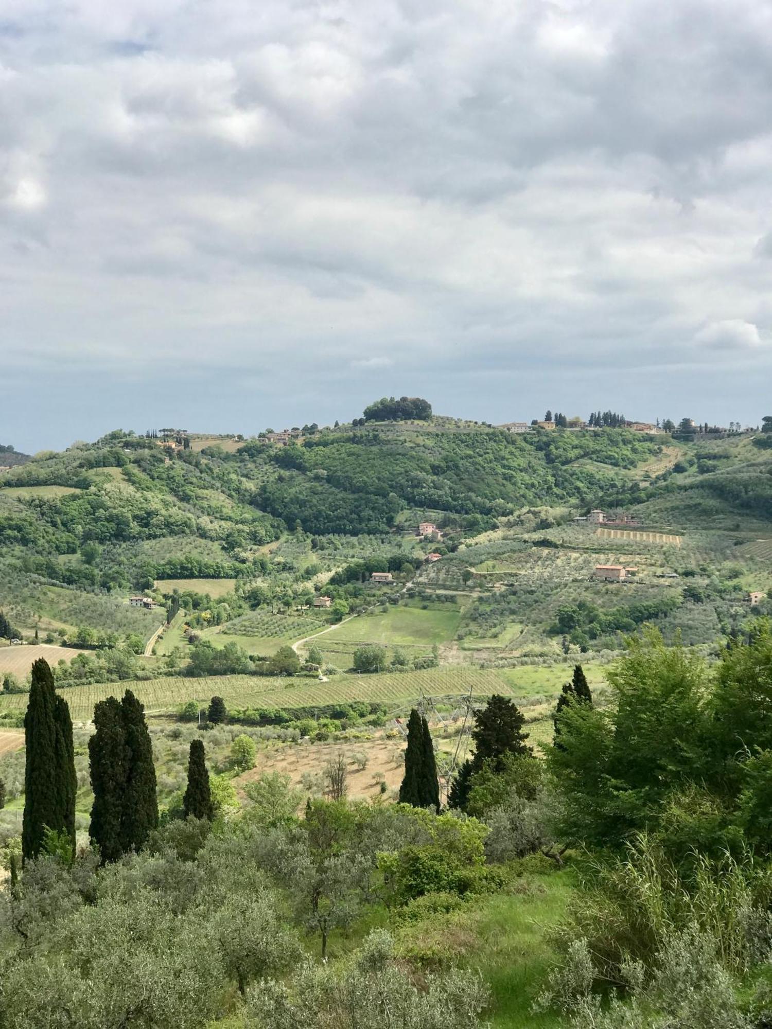 Agriturismo La Fattoria Di Capezzana การ์มิญาโน ภายนอก รูปภาพ