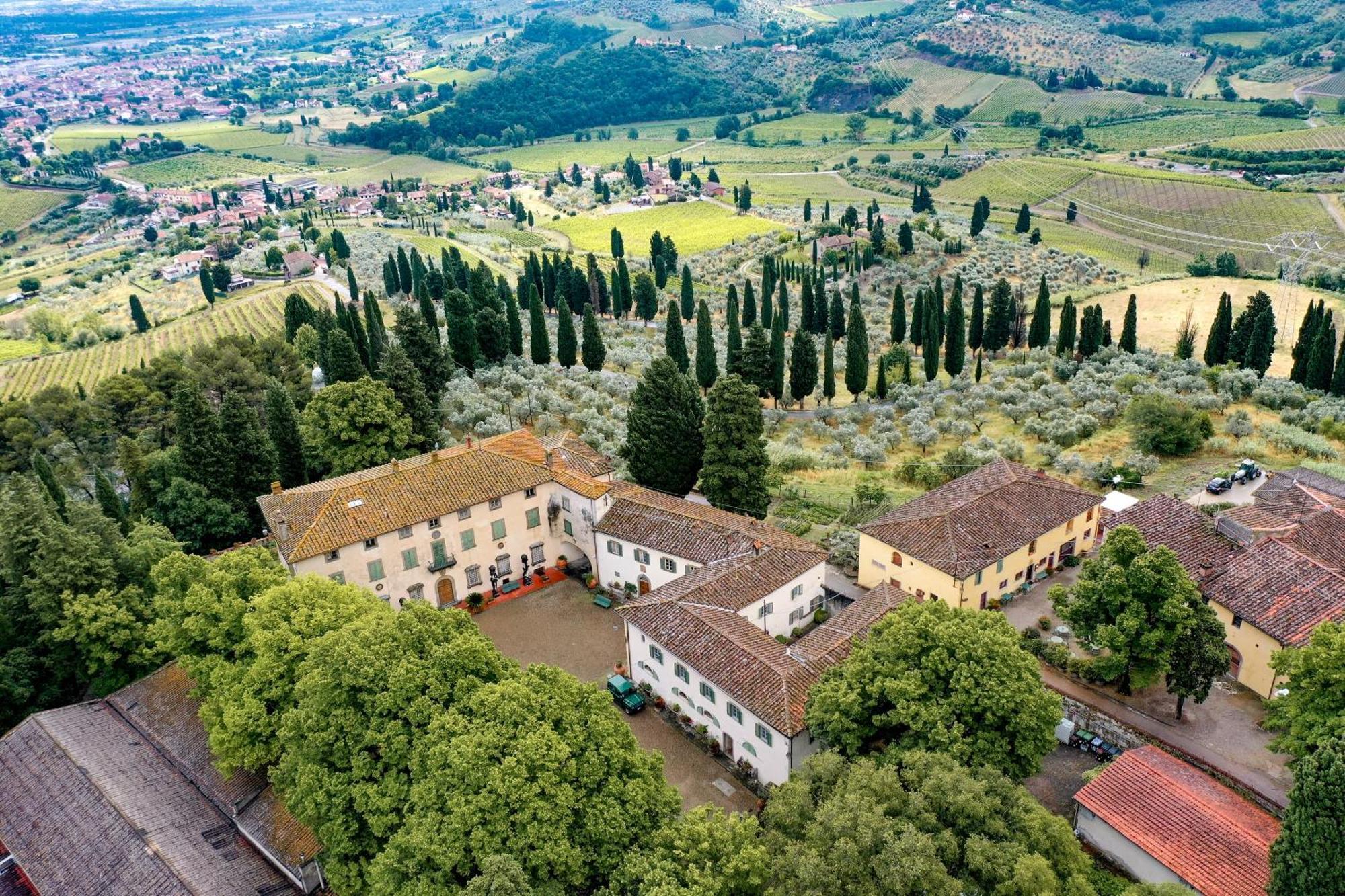 Agriturismo La Fattoria Di Capezzana การ์มิญาโน ภายนอก รูปภาพ